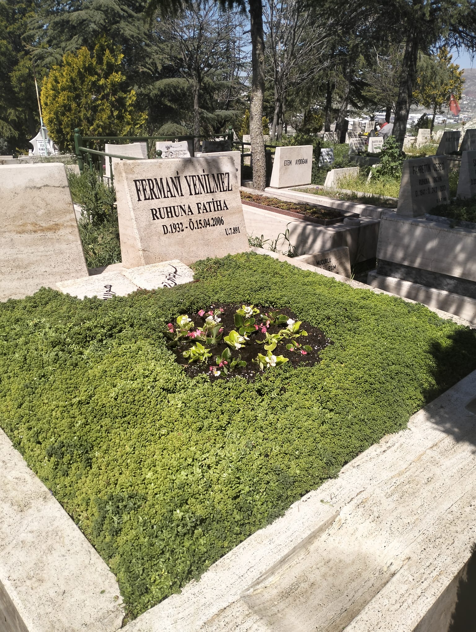 Mezar Temizliği